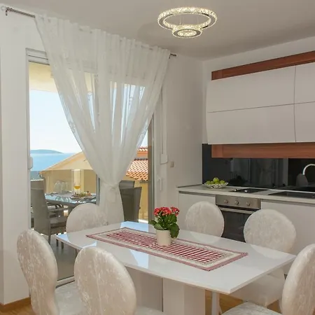 Atlantis Apartment *
