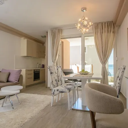 Atlantis Apartment *